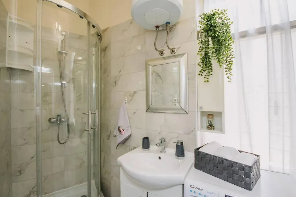 Center Stylish Apt Darling For 4, Old Town Apartment Split Croatia